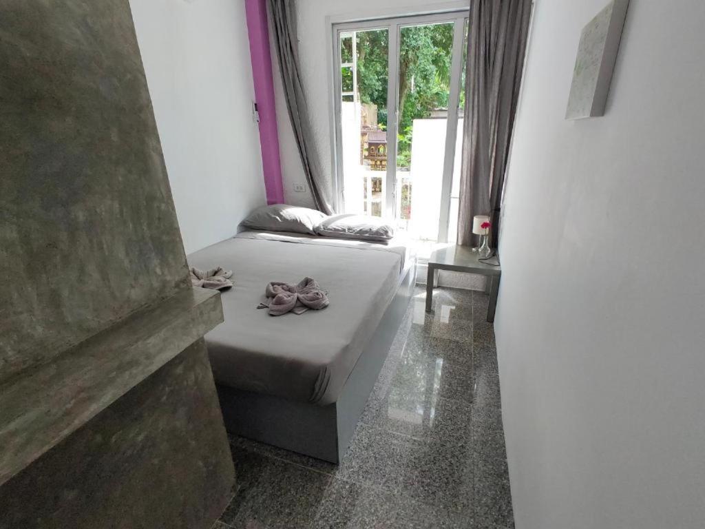 Entropy Hotell